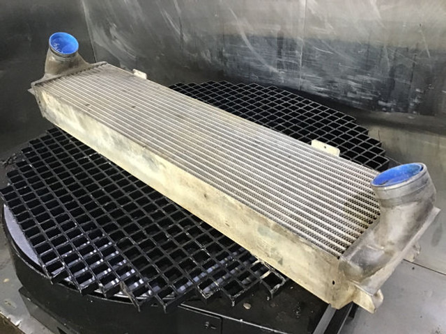Liebherr Intercooler - Інтеркулер: фото 4 Liebherr Intercooler - Інтеркулер: фото 4