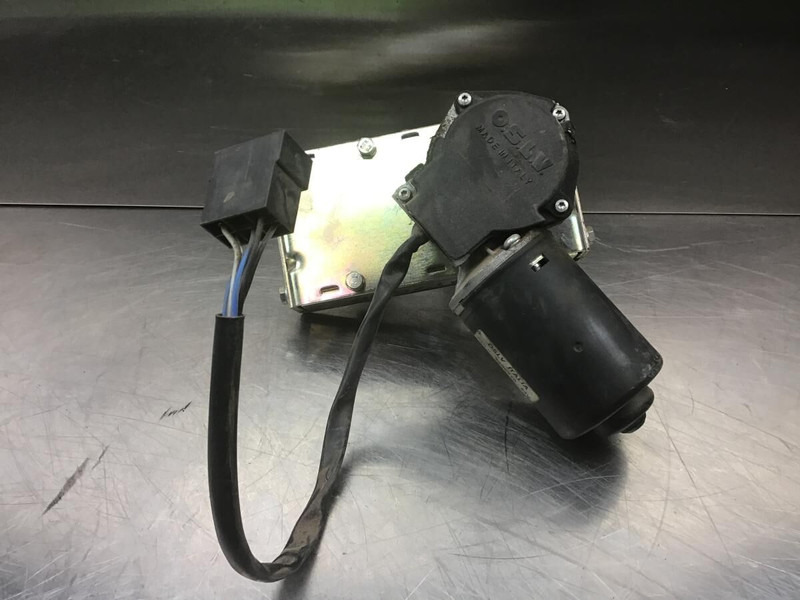 Liebherr L524 / L534 / L538 / L544 / L554 / L574 / L580 / L564 - Склоочисник: фото 2 Liebherr L524 / L534 / L538 / L544 / L554 / L574 / L580 / L564 - Склоочисник: фото 2