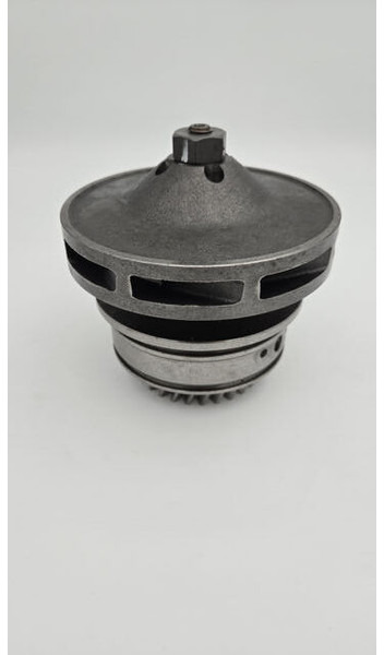 Liebherr New, aftermarket water pump 9077687 - Помпа: фото 1 Liebherr New, aftermarket water pump 9077687 - Помпа: фото 1