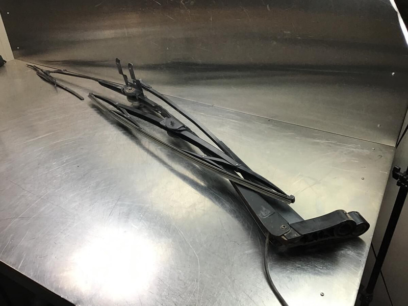 Liebherr - Склоочисник: фото 1 Liebherr - Склоочисник: фото 1