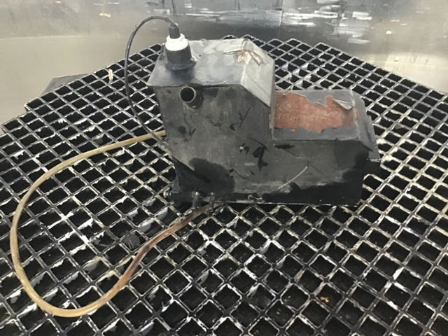 Liebherr - Система забору повітря: фото 1 Liebherr - Система забору повітря: фото 1