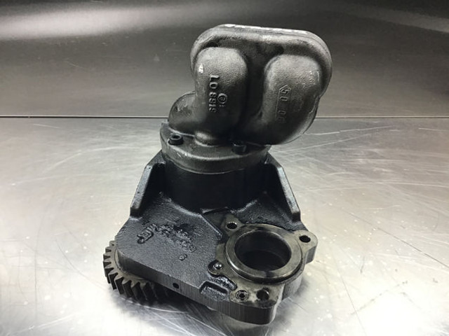 Liebherr Oil Pump - Масляний насос: фото 2 Liebherr Oil Pump - Масляний насос: фото 2