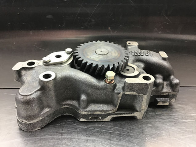 Liebherr Oil Pump - Масляний насос: фото 3 Liebherr Oil Pump - Масляний насос: фото 3