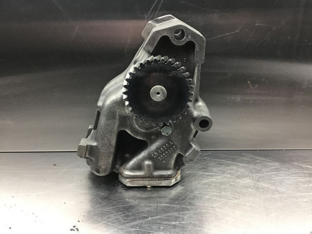 Liebherr Oil Pump - Масляний насос: фото 3 Liebherr Oil Pump - Масляний насос: фото 3