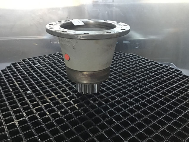 Liebherr Output Shaft Housing - Маточина: фото 1 Liebherr Output Shaft Housing - Маточина: фото 1