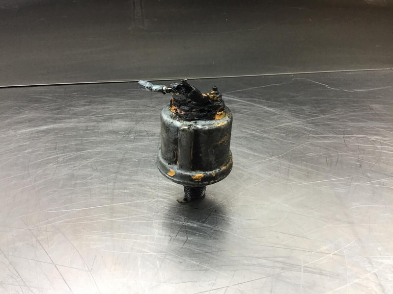 Liebherr Pressure Transmitter - Давач: фото 1 Liebherr Pressure Transmitter - Давач: фото 1