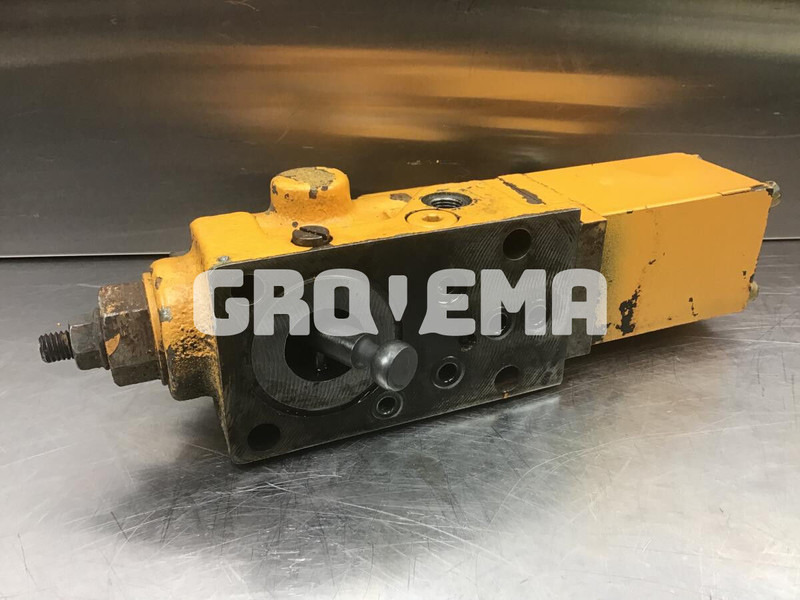 Liebherr R902 Li / R912 LC - Клапан: фото 3 Liebherr R902 Li / R912 LC - Клапан: фото 3