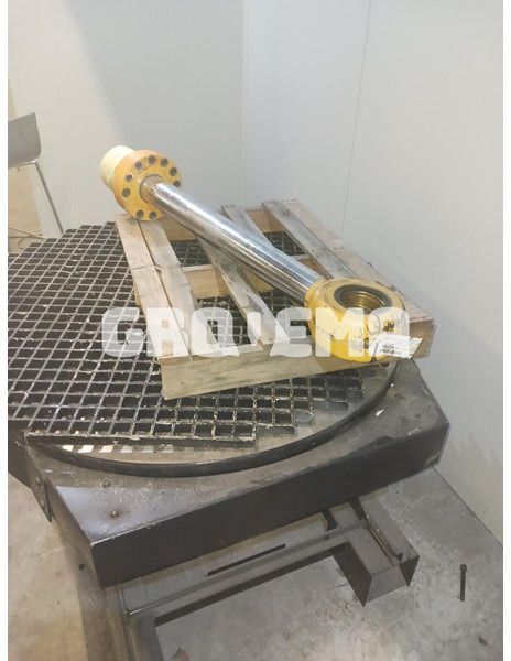 Liebherr R904 / R902 Li / A904C Li / A904 Li / A900 Li / A900C / A916 / A918 / A914 COMPACT / R900C Li - Гідроциліндр: фото 2 Liebherr R904 / R902 Li / A904C Li / A904 Li / A900 Li / A900C / A916 / A918 / A914 COMPACT / R900C Li - Гідроциліндр: фото 2