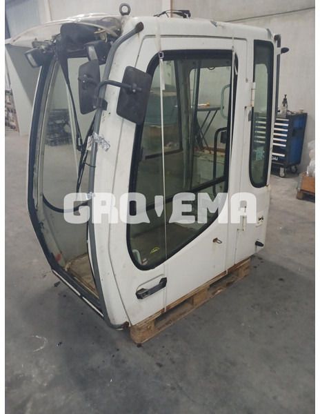 Liebherr R914B / R904 / A904 Li / A924B Li / A924 li / A914 Li / A934 Li / A934B Li / A944B Li / A914B Li / R914 / R924 / R924 B / R934 - Кабіна й інтер'єр: фото 2 Liebherr R914B / R904 / A904 Li / A924B Li / A924 li / A914 Li / A934 Li / A934B Li / A944B Li / A914B Li / R914 / R924 / R924 B / R934 - Кабіна й інтер'єр: фото 2