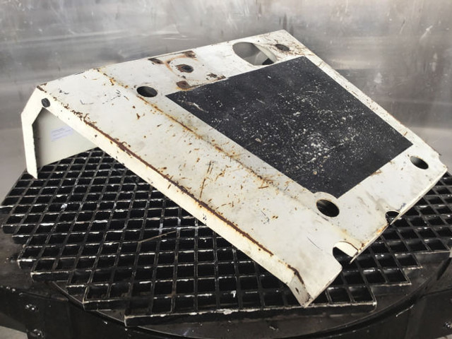 Liebherr R924 COMPACT - Капот: фото 2 Liebherr R924 COMPACT - Капот: фото 2