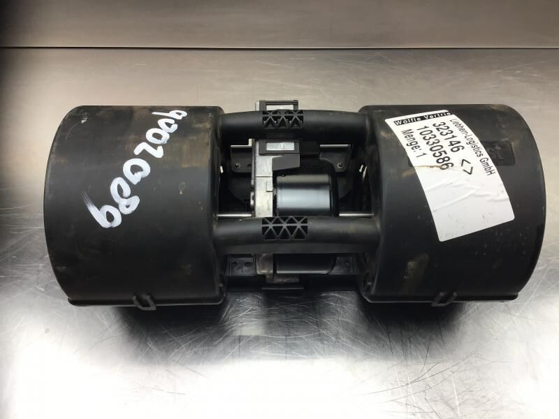 Liebherr R946 LC / R946 NLC / R956 / R976 / R926 LC / R920 / R920 LC - Моторчик пічки: фото 2 Liebherr R946 LC / R946 NLC / R956 / R976 / R926 LC / R920 / R920 LC - Моторчик пічки: фото 2