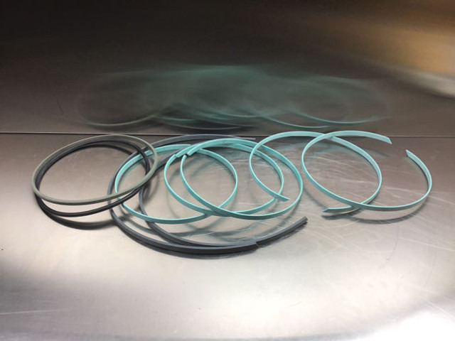 Liebherr Seal Kit - Запчастини: фото 1 Liebherr Seal Kit - Запчастини: фото 1