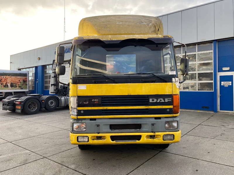 DAF CF 75.240 SC / Manual / Euro 1 - Тягач: фото 2 DAF CF 75.240 SC / Manual / Euro 1 - Тягач: фото 2