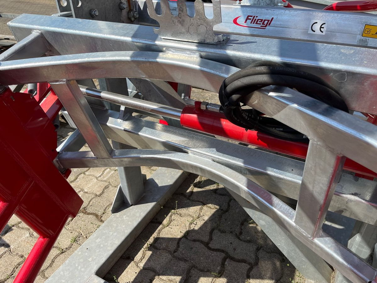 Fliegl Profi Combi - Захват в категорії Сільськогосподарська техніка: фото 3 Fliegl Profi Combi - Захват в категорії Сільськогосподарська техніка: фото 3