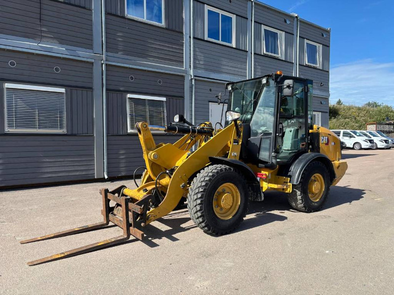 Cat 906 - Колісний навантажувач: фото 1 Cat 906 - Колісний навантажувач: фото 1