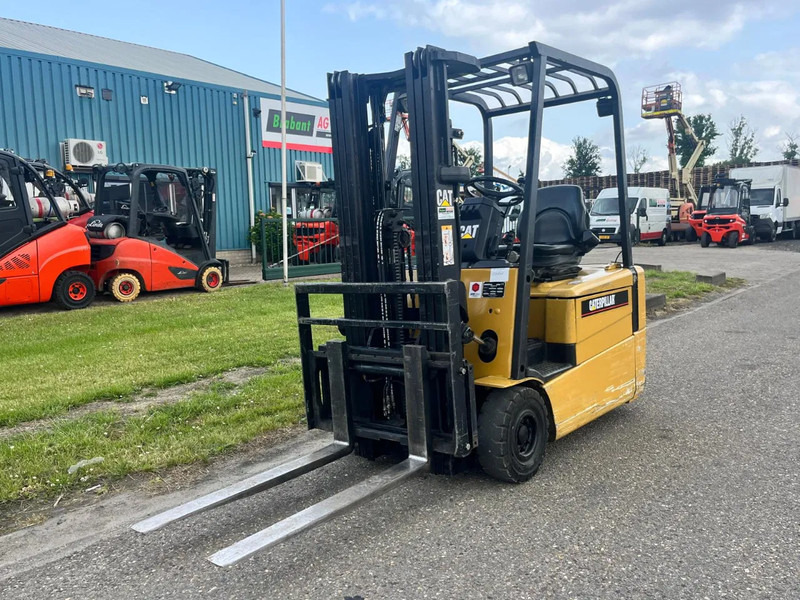 Caterpillar EP18KT - Електронавантажувач: фото 4 Caterpillar EP18KT - Електронавантажувач: фото 4