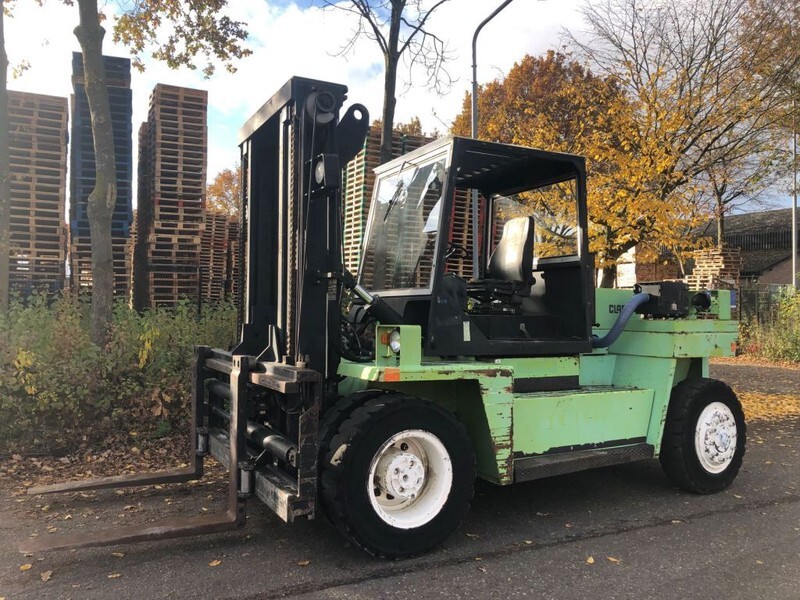 Clark DPL100 - Дизельний навантажувач: фото 2 Clark DPL100 - Дизельний навантажувач: фото 2