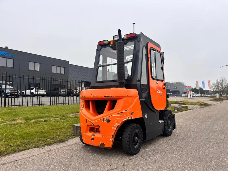 Doosan D25G PLUS - Навантажувач вилковий: фото 5 Doosan D25G PLUS - Навантажувач вилковий: фото 5