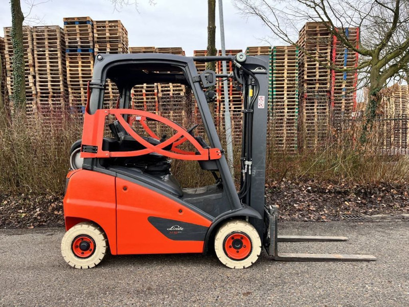 Linde H18T-01 - Газовий навантажувач: фото 1 Linde H18T-01 - Газовий навантажувач: фото 1