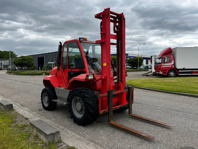 Manitou M30-4 4X4 - Навантажувач підвищеної прохідності: фото 4 Manitou M30-4 4X4 - Навантажувач підвищеної прохідності: фото 4