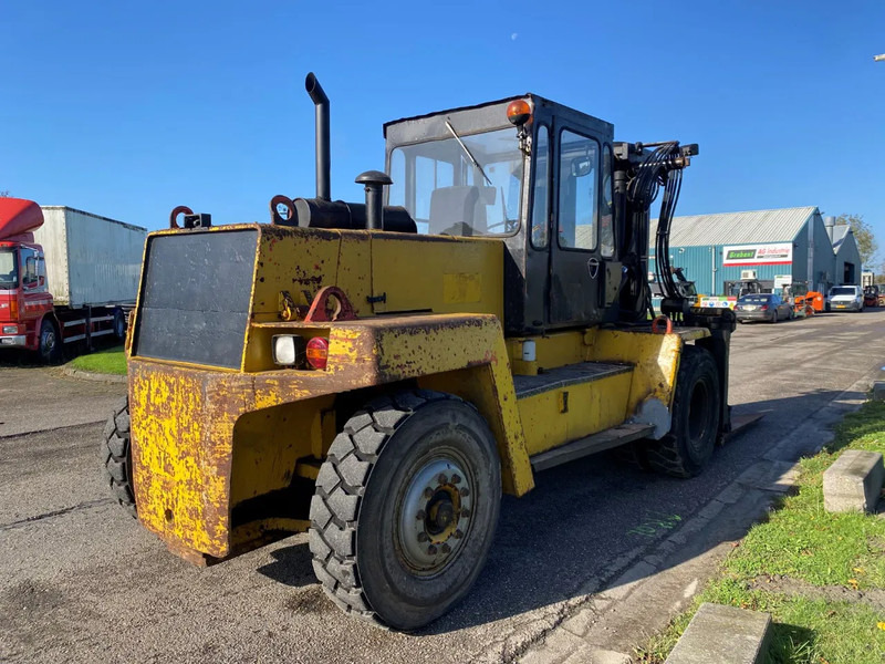 Svetruck 18 60 33  TRIPLEX MAST - Дизельний навантажувач: фото 5 Svetruck 18 60 33  TRIPLEX MAST - Дизельний навантажувач: фото 5