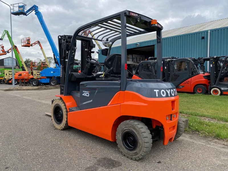 Toyota 8FBMT40 - Електронавантажувач: фото 3 Toyota 8FBMT40 - Електронавантажувач: фото 3