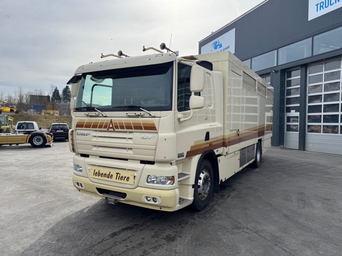 DAF CF410 4x2 - Для перевезення худоби вантажівка: фото 1 DAF CF410 4x2 - Для перевезення худоби вантажівка: фото 1
