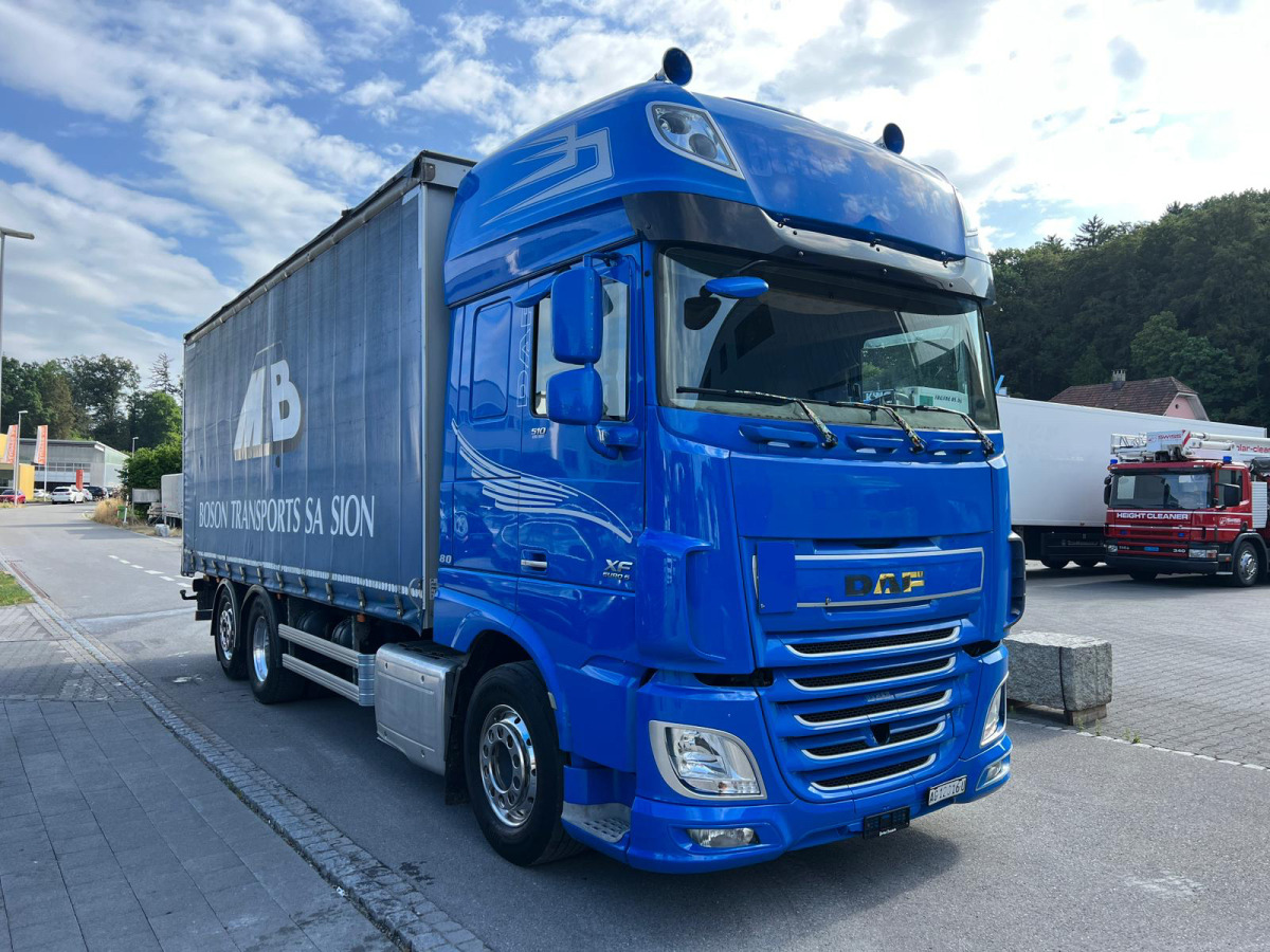DAF XF510 6x2 - Тентована вантажівка: фото 3 DAF XF510 6x2 - Тентована вантажівка: фото 3