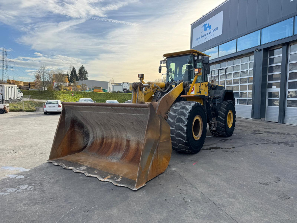 KOMATSU WA480-6 - Колісний навантажувач: фото 1 KOMATSU WA480-6 - Колісний навантажувач: фото 1