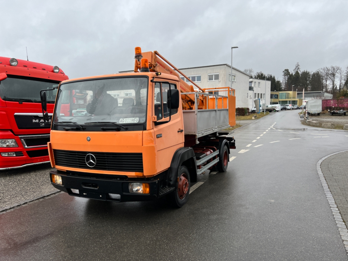 MERCEDES 709 WUMAG GELENKSTEIGER 14M - Комунальна/ Спеціальна техніка: фото 1 MERCEDES 709 WUMAG GELENKSTEIGER 14M - Комунальна/ Спеціальна техніка: фото 1