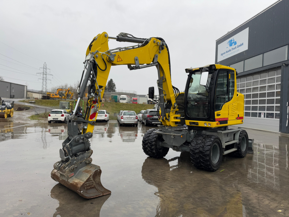 LIEBHERR 910 Compact Litronic Powertilt - Колісний екскаватор: фото 1 LIEBHERR 910 Compact Litronic Powertilt - Колісний екскаватор: фото 1
