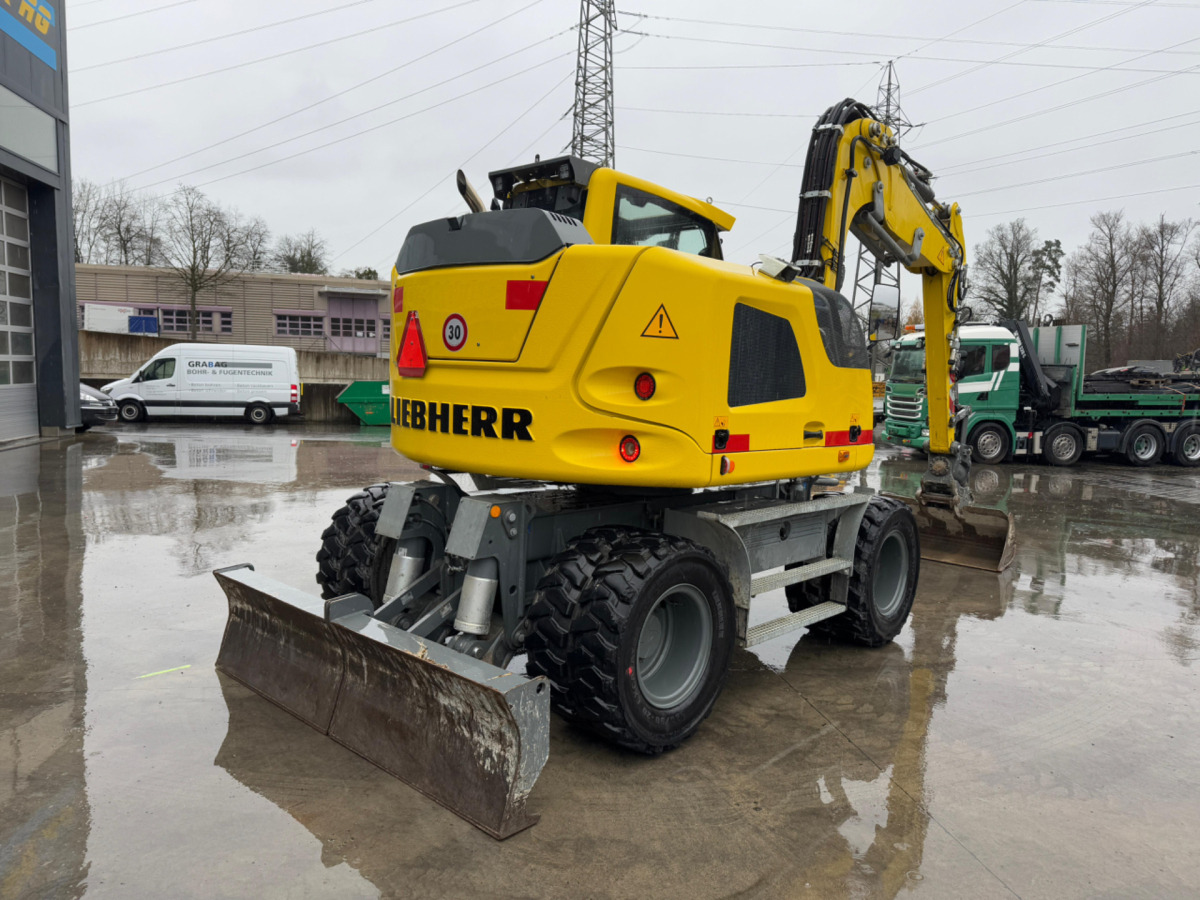 LIEBHERR 910 Compact Litronic Powertilt - Колісний екскаватор: фото 4 LIEBHERR 910 Compact Litronic Powertilt - Колісний екскаватор: фото 4