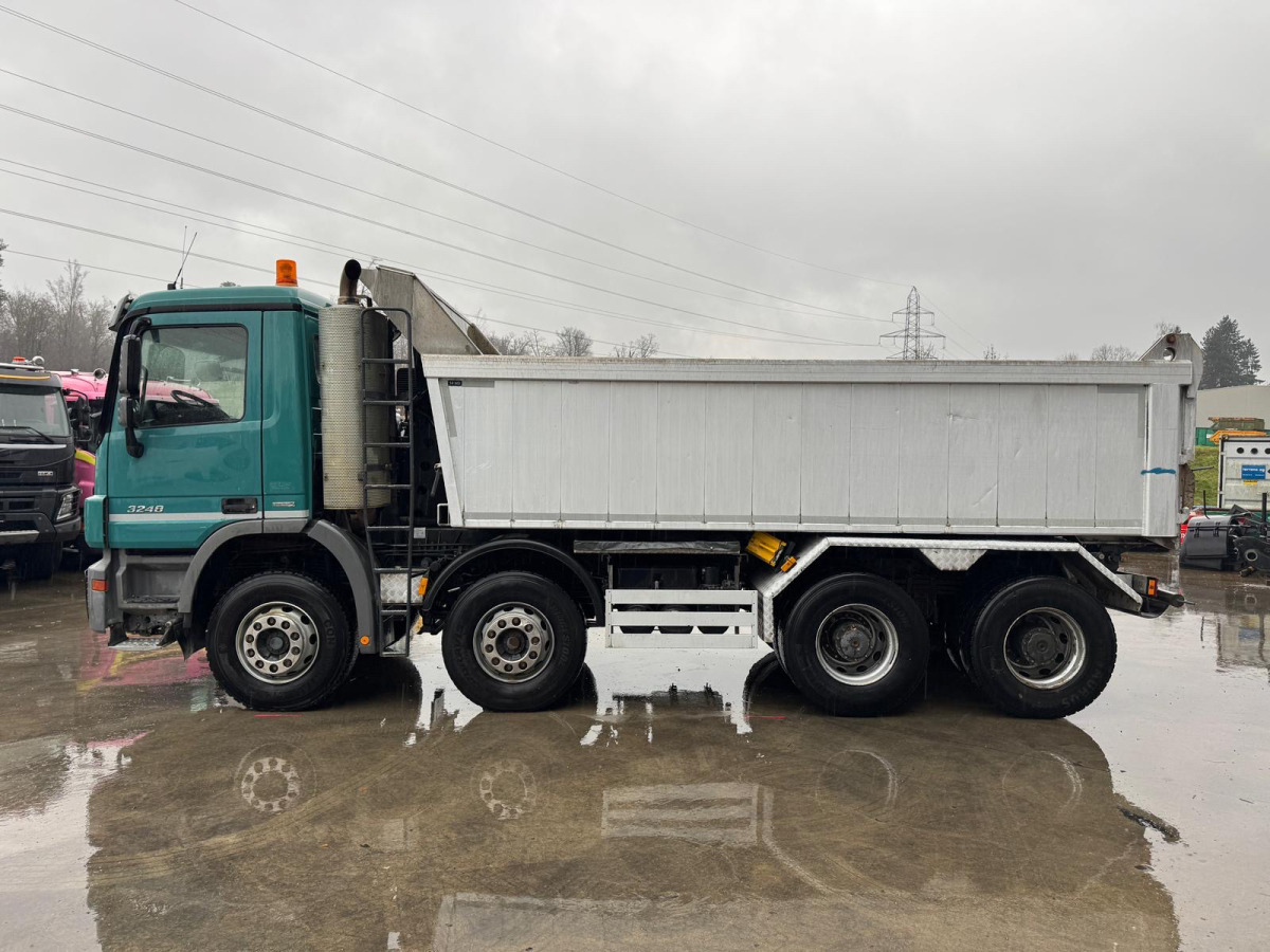 Самоскид вантажівка MERCEDES 3248 8x4 Rückwärtskipper 15m3: фото 9 Самоскид вантажівка MERCEDES 3248 8x4 Rückwärtskipper 15m3: фото 9