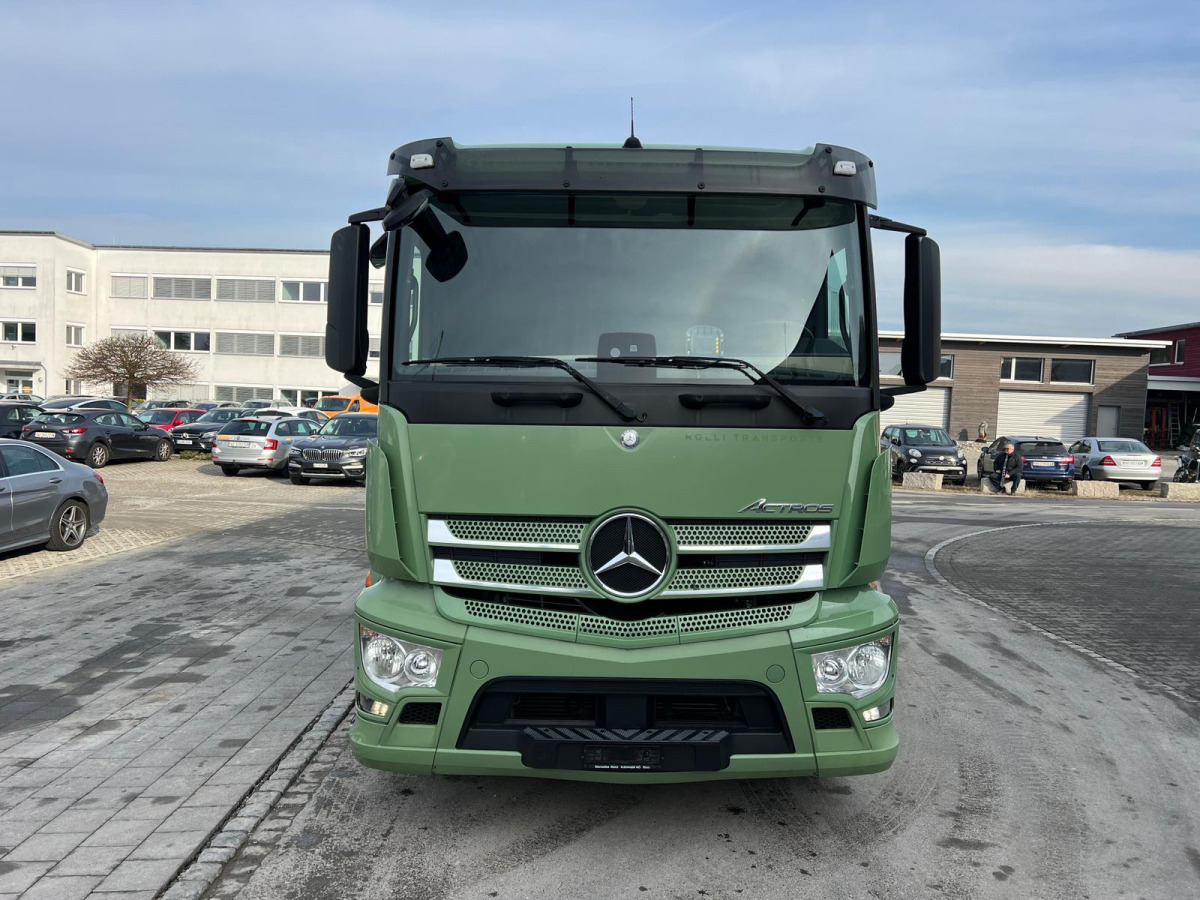 MERCEDES Actros 2543 6x2 - Вантажівка шасі: фото 2 MERCEDES Actros 2543 6x2 - Вантажівка шасі: фото 2