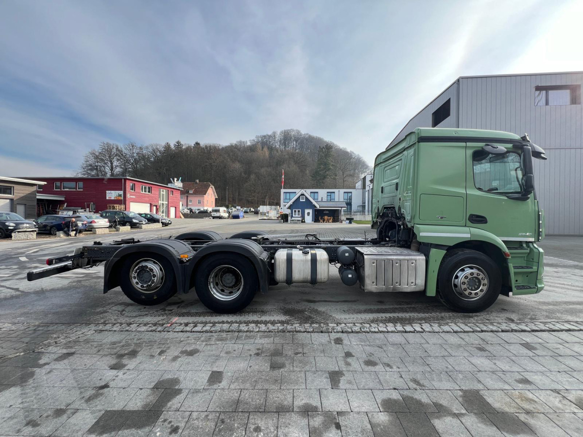 MERCEDES Actros 2543 6x2 - Вантажівка шасі: фото 3 MERCEDES Actros 2543 6x2 - Вантажівка шасі: фото 3