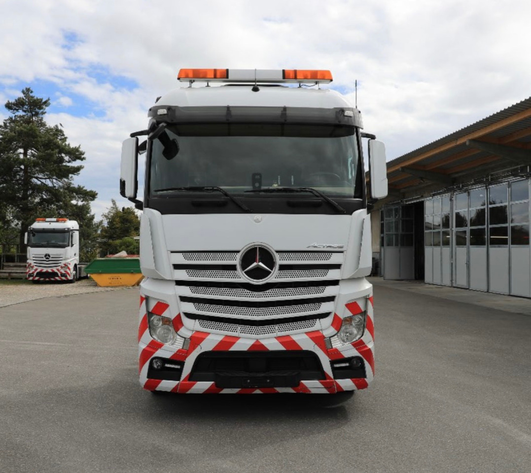 MERCEDES Actros 2548 6x2 - Вантажівка шасі: фото 2 MERCEDES Actros 2548 6x2 - Вантажівка шасі: фото 2