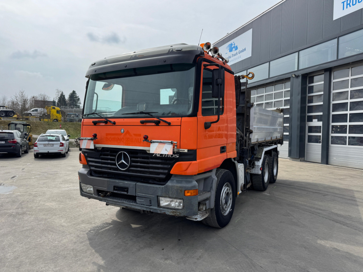 MERCEDES Actros 2653 V8 Hiab 135-4 - Вантажівка з маніпулятором: фото 3 MERCEDES Actros 2653 V8 Hiab 135-4 - Вантажівка з маніпулятором: фото 3