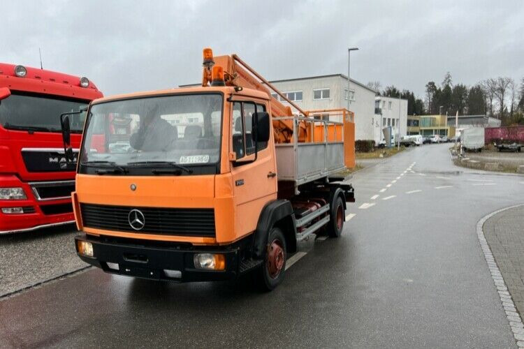 Mercedes-Benz 709 WUMAG GELENKSTEIGER 14M - Автовишка: фото 1 Mercedes-Benz 709 WUMAG GELENKSTEIGER 14M - Автовишка: фото 1
