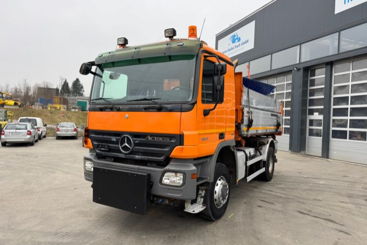 Mercedes-Benz Actros 1841 4x4 mit Schneeplfug - Самоскид вантажівка: фото 2 Mercedes-Benz Actros 1841 4x4 mit Schneeplfug - Самоскид вантажівка: фото 2