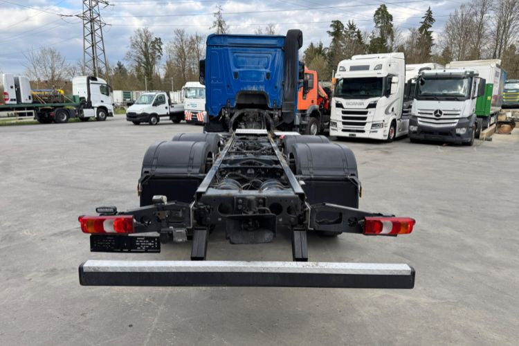 Mercedes-Benz Actros 2545 6x2 - Вантажівка шасі: фото 4 Mercedes-Benz Actros 2545 6x2 - Вантажівка шасі: фото 4