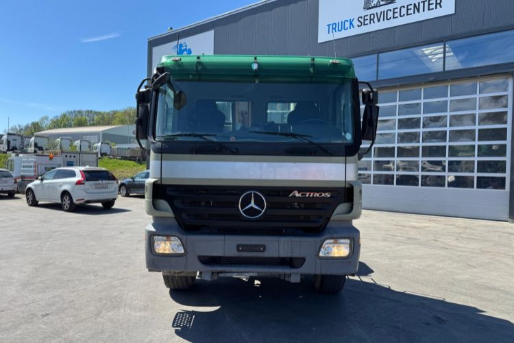 Mercedes-Benz Actros 3244 8x4 Hiab 26T AHK - Гаковий мультиліфт вантажівка: фото 4 Mercedes-Benz Actros 3244 8x4 Hiab 26T AHK - Гаковий мультиліфт вантажівка: фото 4