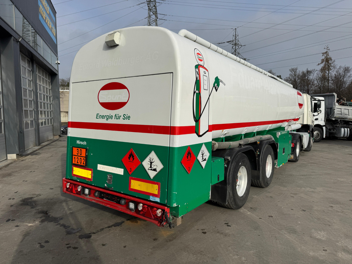 SCHWARZMÜLLER Tank 32'770L 3 Kammern - Напівпричіп цистерна: фото 4 SCHWARZMÜLLER Tank 32'770L 3 Kammern - Напівпричіп цистерна: фото 4