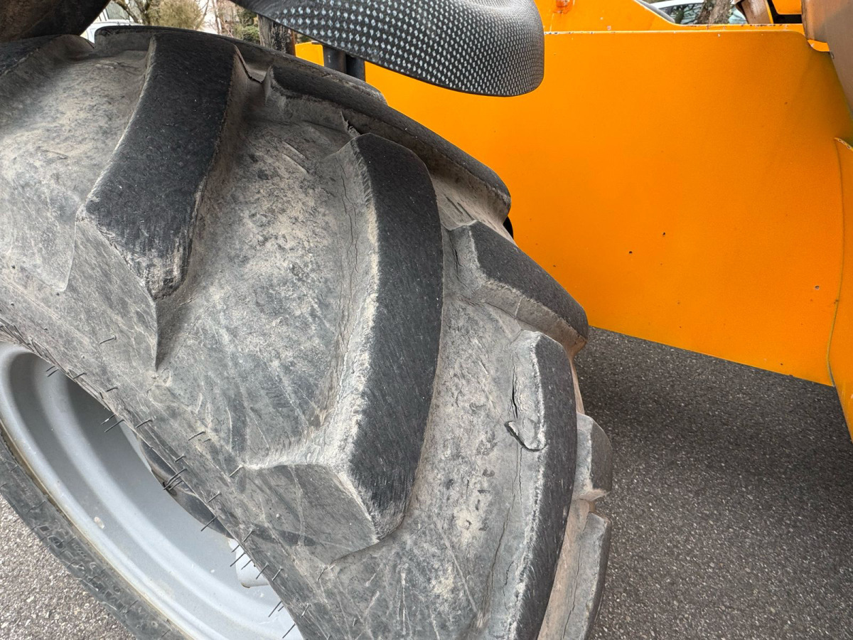 TEREX GTH 4013 - Навантажувач телескопічний: фото 5 TEREX GTH 4013 - Навантажувач телескопічний: фото 5