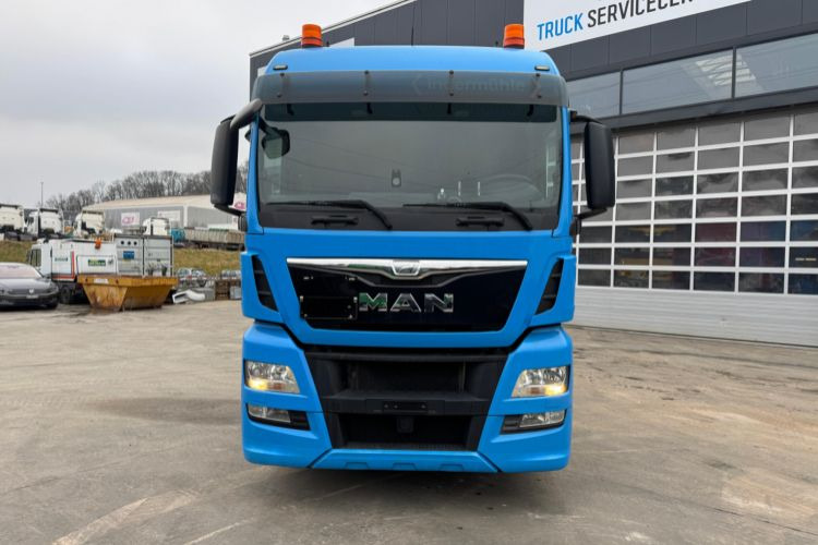 Volvo FH-420 4x2 Retarder MAN TGX 33.520 6x4 - Тягач: фото 2 Volvo FH-420 4x2 Retarder MAN TGX 33.520 6x4 - Тягач: фото 2