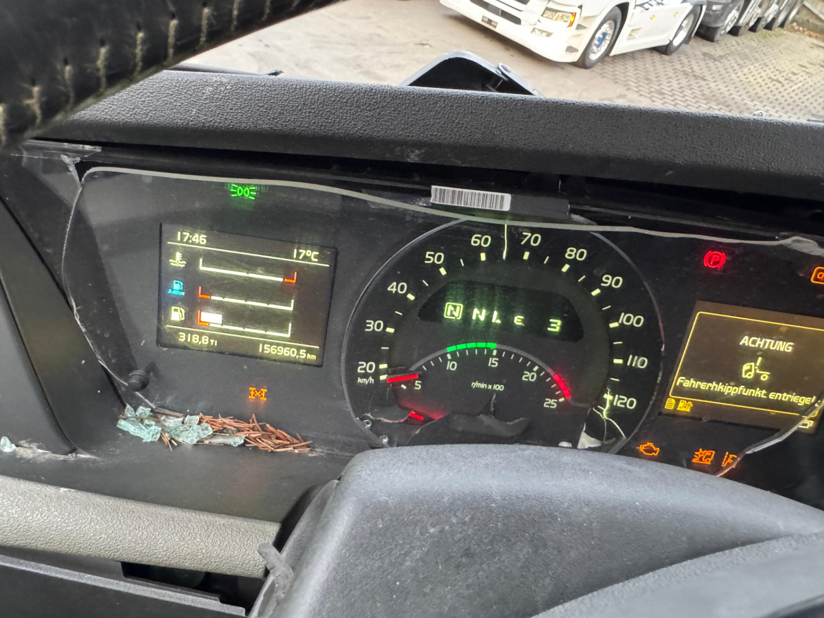 Вантажівка шасі VOLVO FH16-650 6x6 X-Track Unfall: фото 16