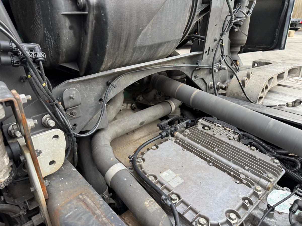 Вантажівка шасі VOLVO FH16-650 6x6 X-Track Unfall: фото 10