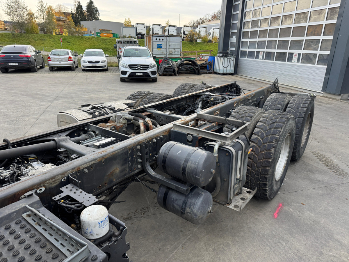 Вантажівка шасі VOLVO FH16-650 6x6 X-Track Unfall: фото 9