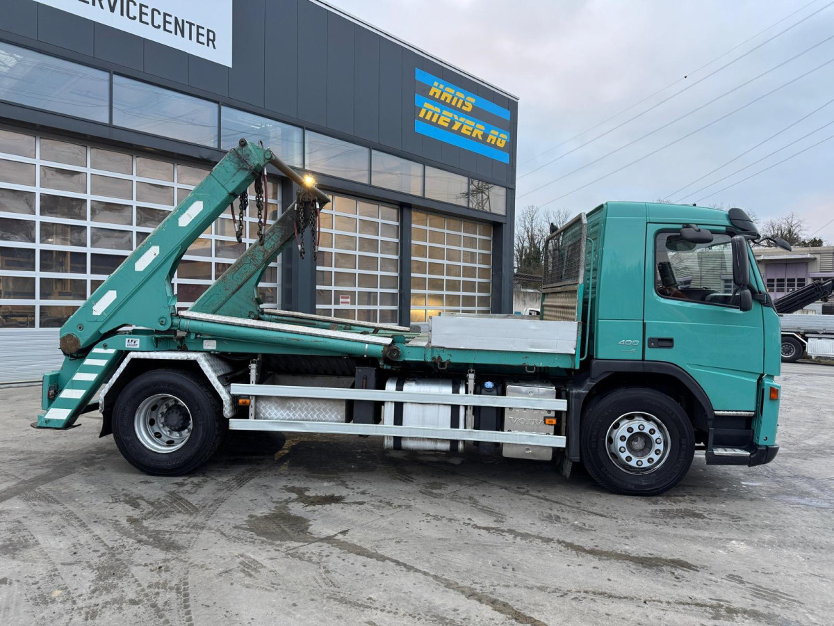 VOLVO FM-400 4x2 UT GIGANT 18T - Скіповий навантажувач вантажівка: фото 4 VOLVO FM-400 4x2 UT GIGANT 18T - Скіповий навантажувач вантажівка: фото 4