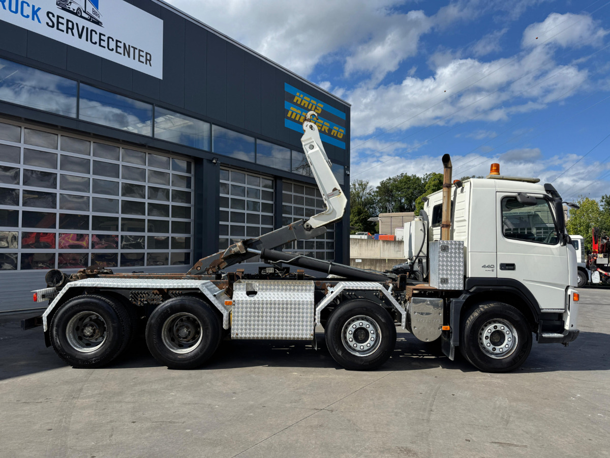 VOLVO FM-440 8x4 Hiab 25T AHK - Гаковий мультиліфт вантажівка: фото 4 VOLVO FM-440 8x4 Hiab 25T AHK - Гаковий мультиліфт вантажівка: фото 4