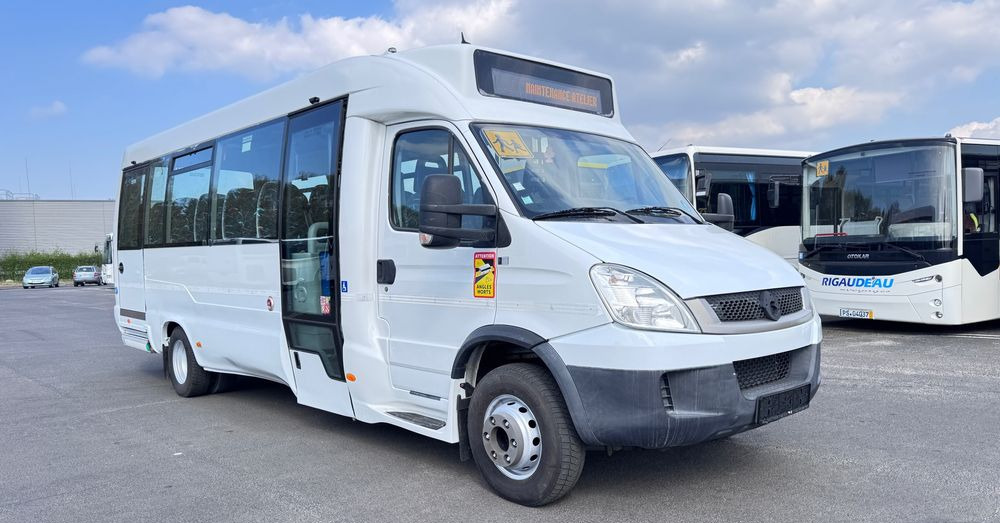 Irisbus Iveco / DURISOTTI / -28miejsc /euro5/ mała klima / winda / 114000 zł netto - Мікроавтобус, Пасажирський фургон: фото 1 Irisbus Iveco / DURISOTTI / -28miejsc /euro5/ mała klima / winda / 114000 zł netto - Мікроавтобус, Пасажирський фургон: фото 1